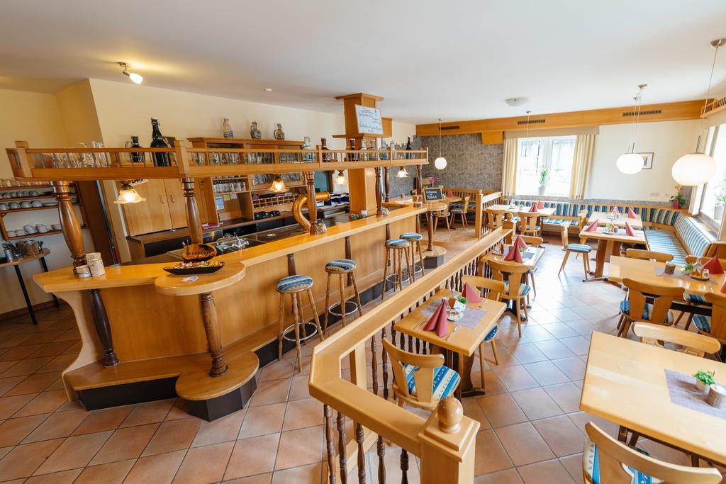 Hotel Rhoenhof Hünfeld Esterno foto
