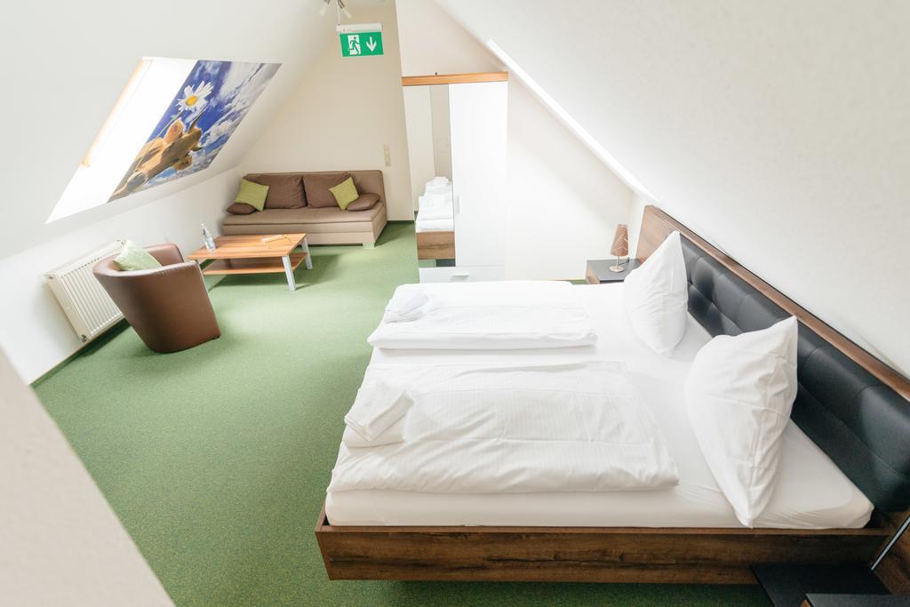 Hotel Rhoenhof Hünfeld Esterno foto