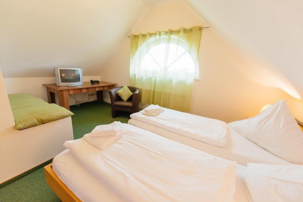 Hotel Rhoenhof Hünfeld Esterno foto